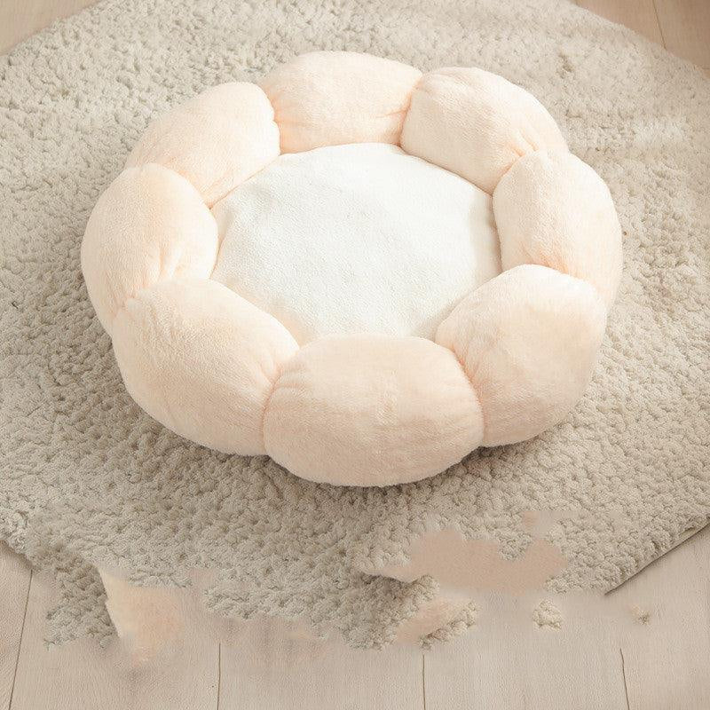 Floral Haven Pet Bed - Luxurious Flower-Shaped Blanket for Dogs and Cats