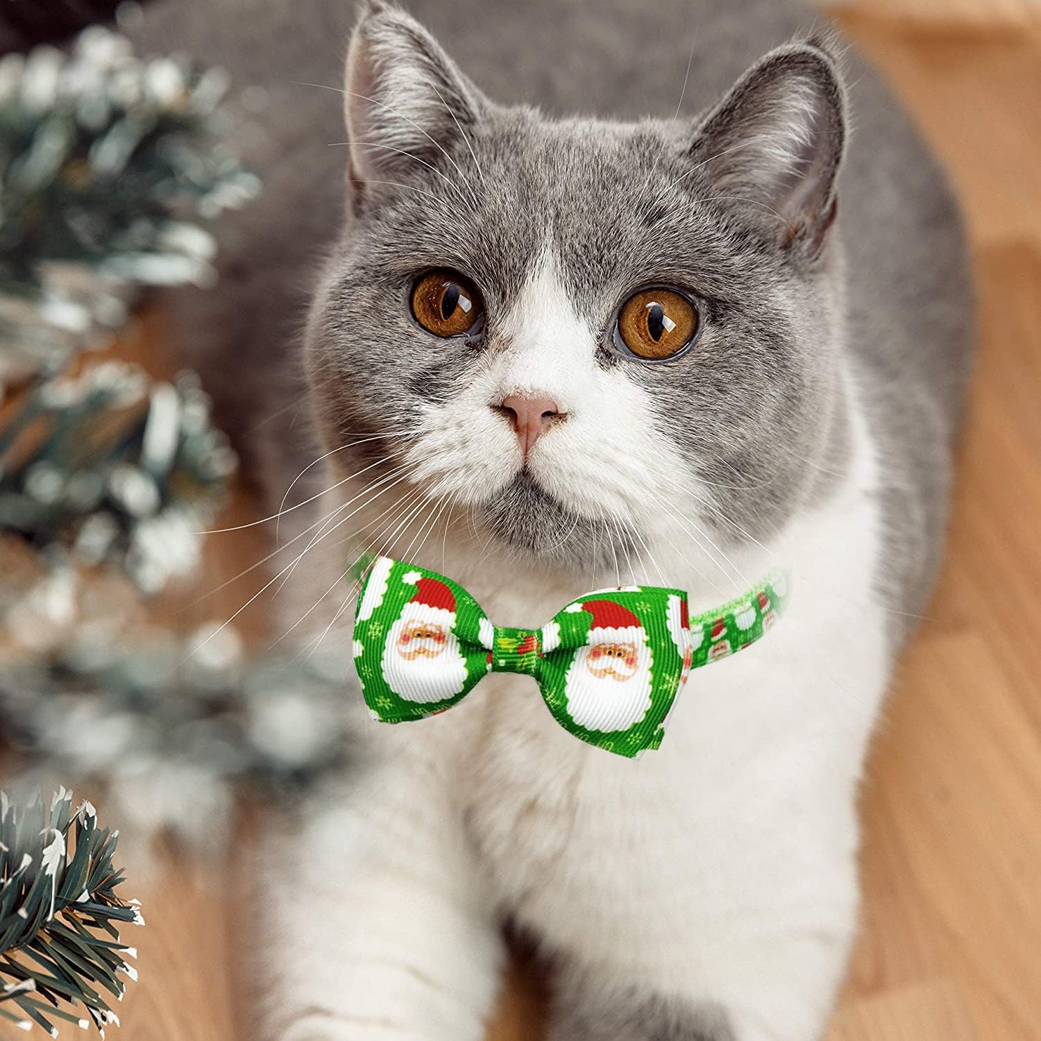 Pohshido Christmas Cat Collar Set, Adjustable Breakaway Bow Tie Collars with Bell, Festive Santa & Snowflake Design